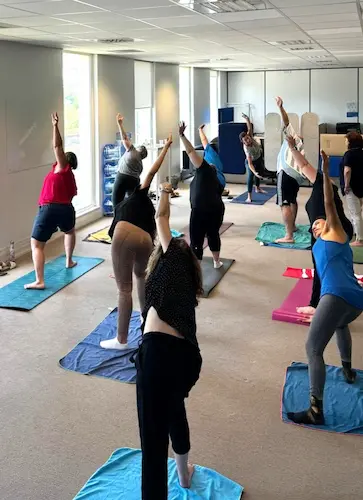 Cours de yoya en entreprise en Isère
